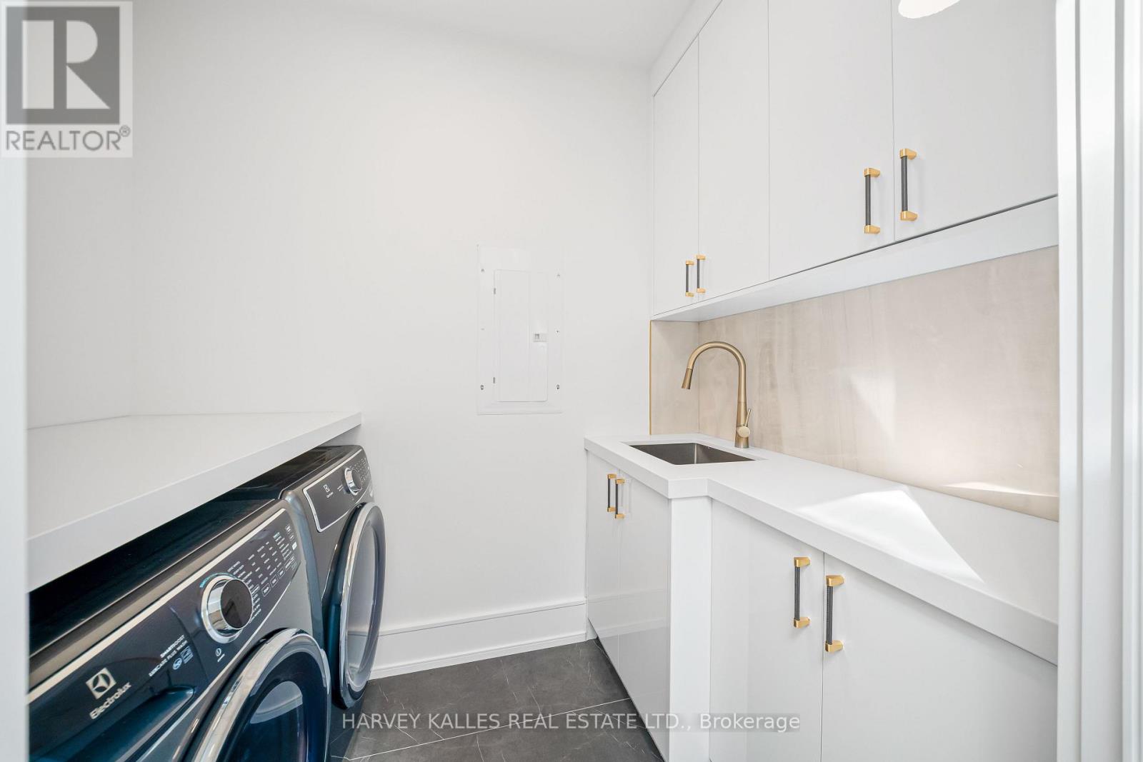449 Elm Road, Toronto, Ontario  M5M 3W8 - Photo 46 - C13814726