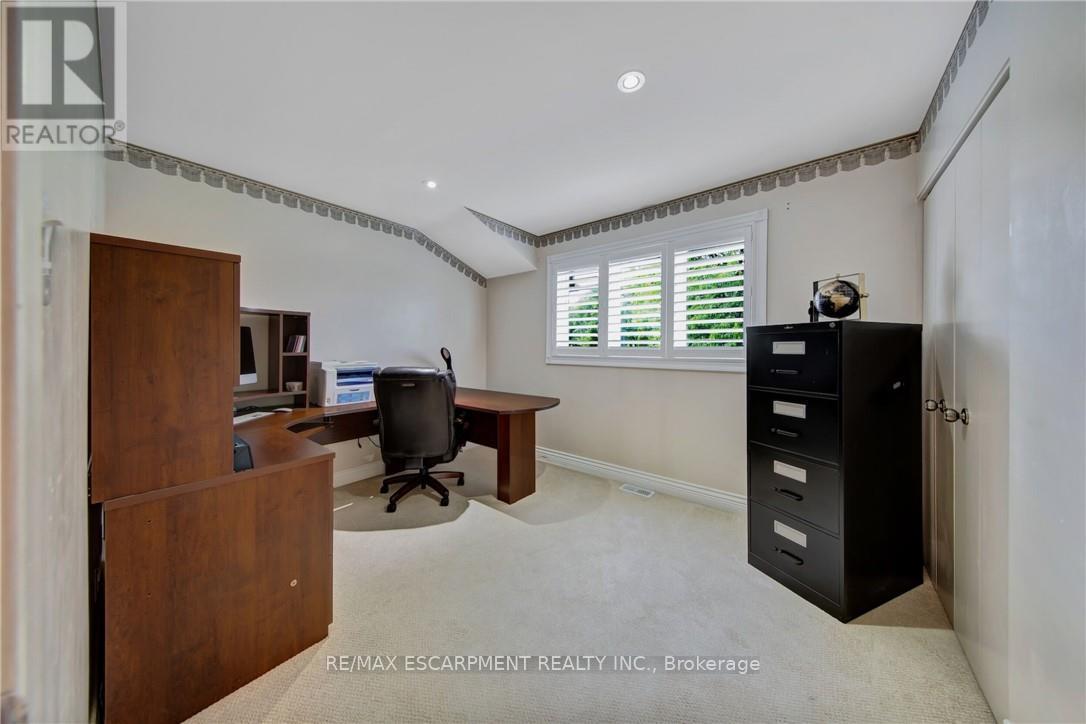 2284 Mansfield Drive, Burlington, Ontario  L7P 3J4 - Photo 25 - W13821710