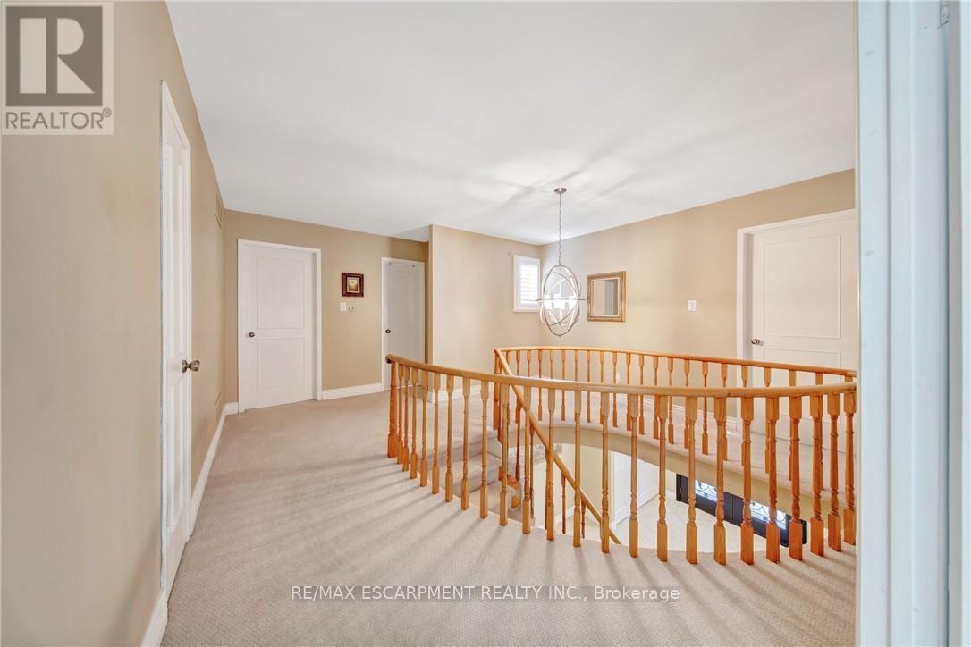 2284 Mansfield Drive, Burlington, Ontario  L7P 3J4 - Photo 31 - W13821710