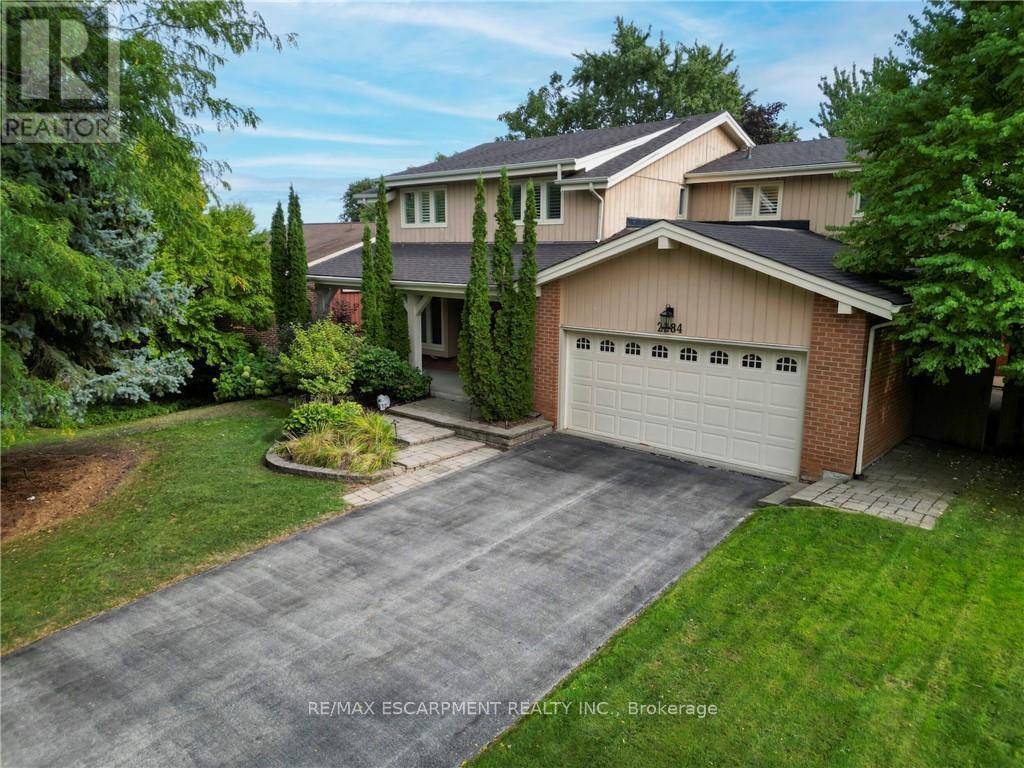2284 Mansfield Drive, Burlington, Ontario  L7P 3J4 - Photo 49 - W13821710
