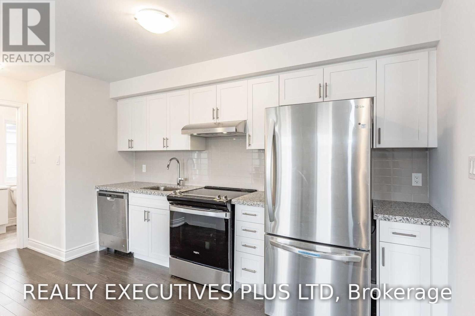 Upper - 23 Blackstone Street, Toronto, Ontario  M6L 0A5 - Photo 10 - W13821724