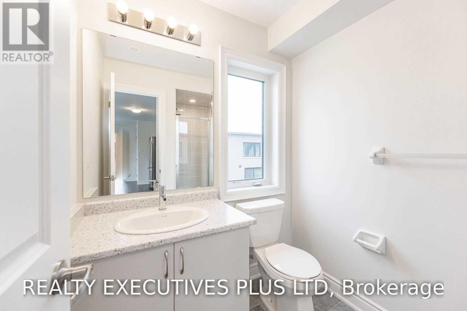 Upper - 23 Blackstone Street, Toronto, Ontario  M6L 0A5 - Photo 15 - W13821724