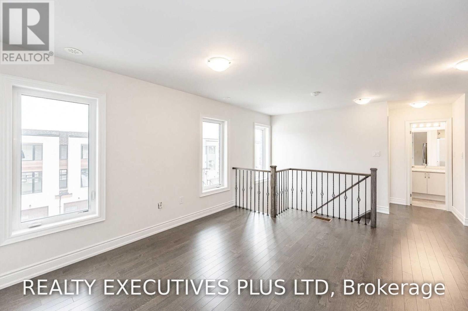 Upper - 23 Blackstone Street, Toronto, Ontario  M6L 0A5 - Photo 8 - W13821724