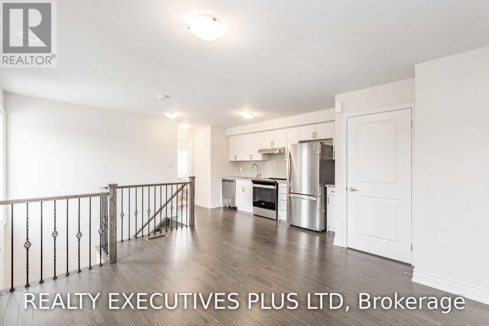 Upper - 23 Blackstone Street, Toronto, Ontario  M6L 0A5 - Photo 9 - W13821724