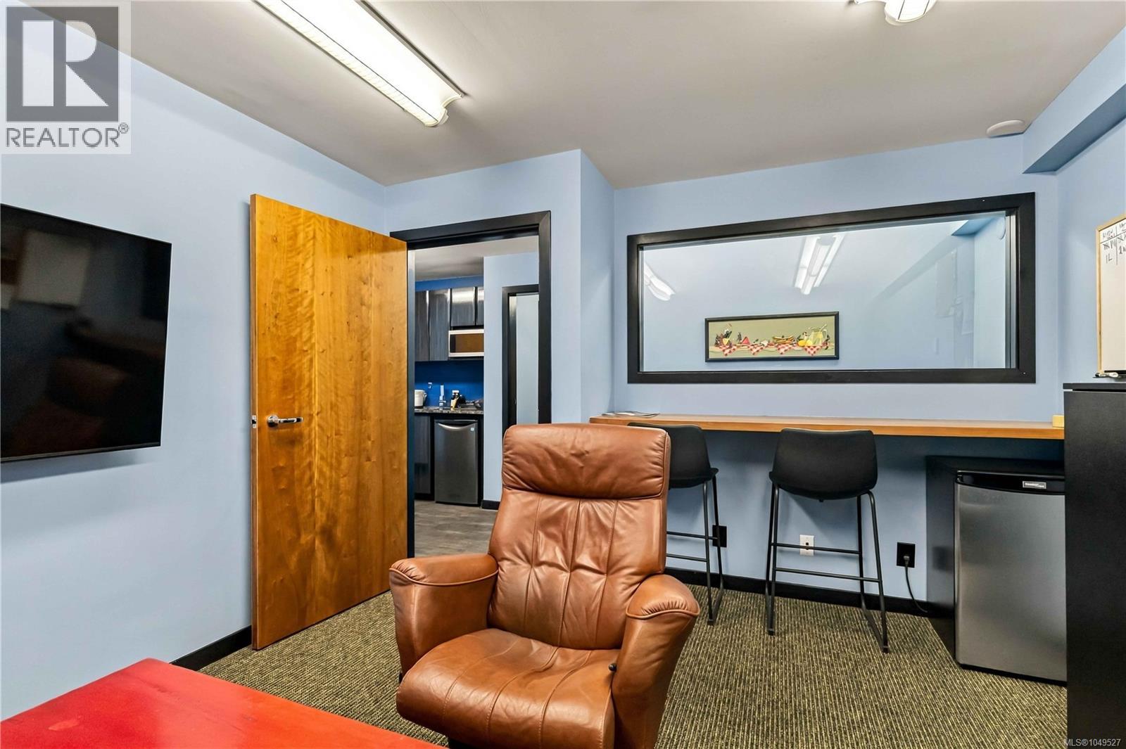 120 4252 commerce Cir photo 7