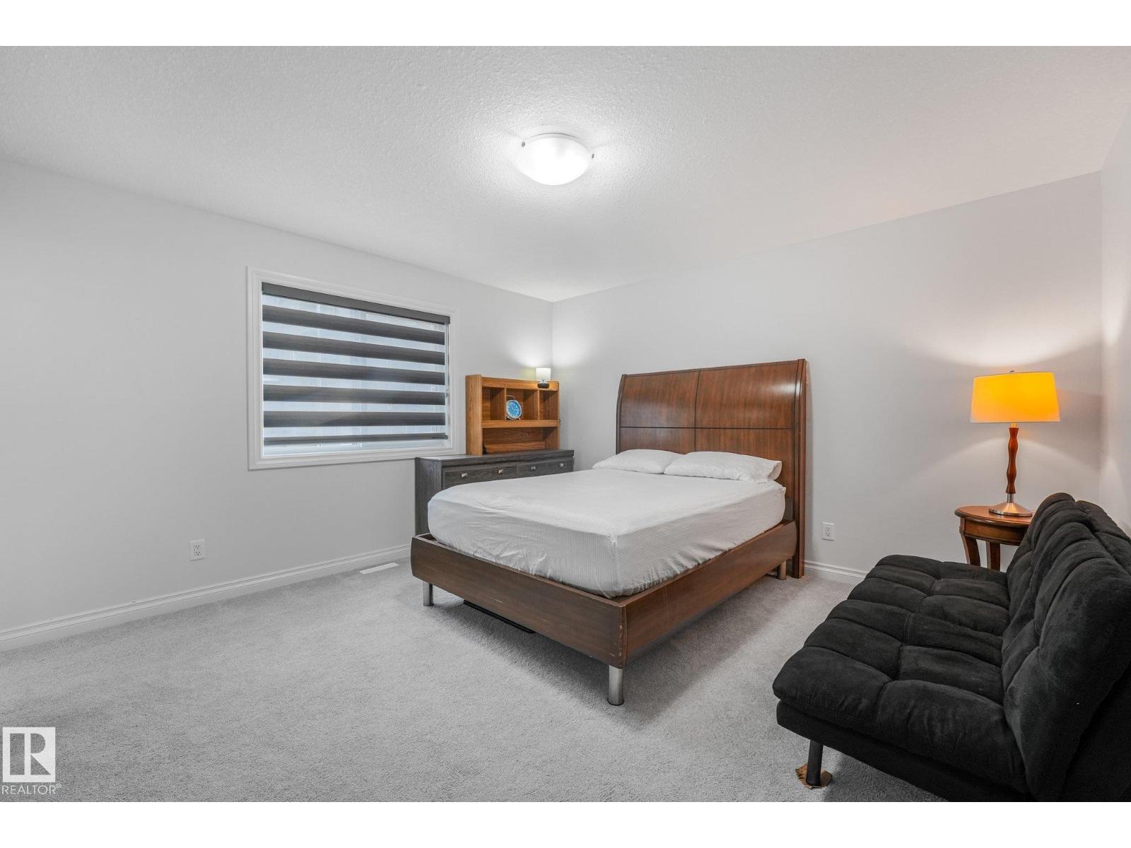 12843 67 ST NW photo 5