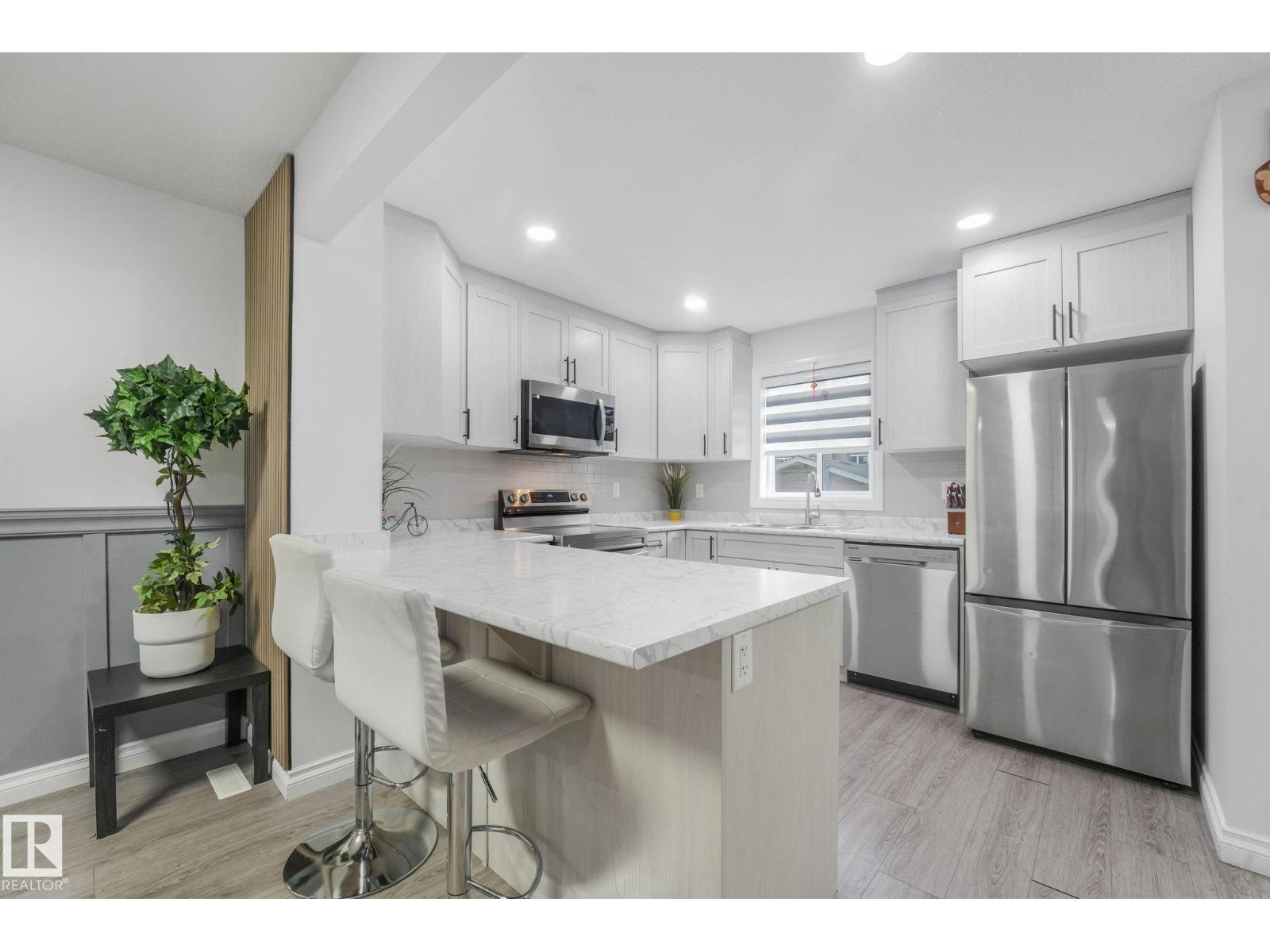12843 67 ST NW photo 6