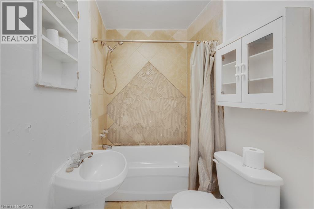 211 Wentworth Street N, Hamilton, Ontario  L8L 5V6 - Photo 39 - 40865619