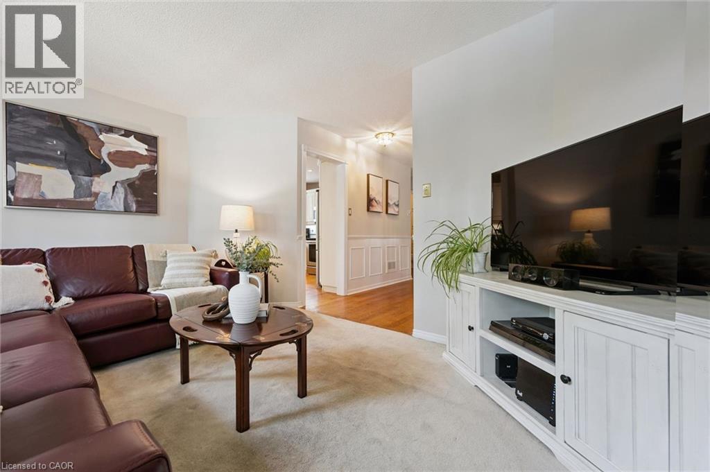 2203 Robin Drive, Mississauga, Ontario  L5K 2L5 - Photo 11 - 40865982