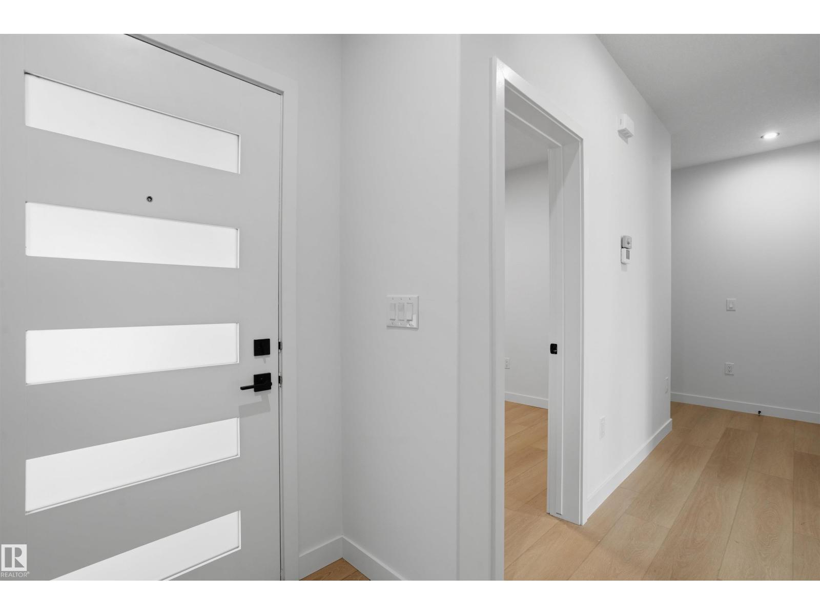 8510 223a St NW, Edmonton, Alberta T5T 8A2 - Photo 4 - E4510095