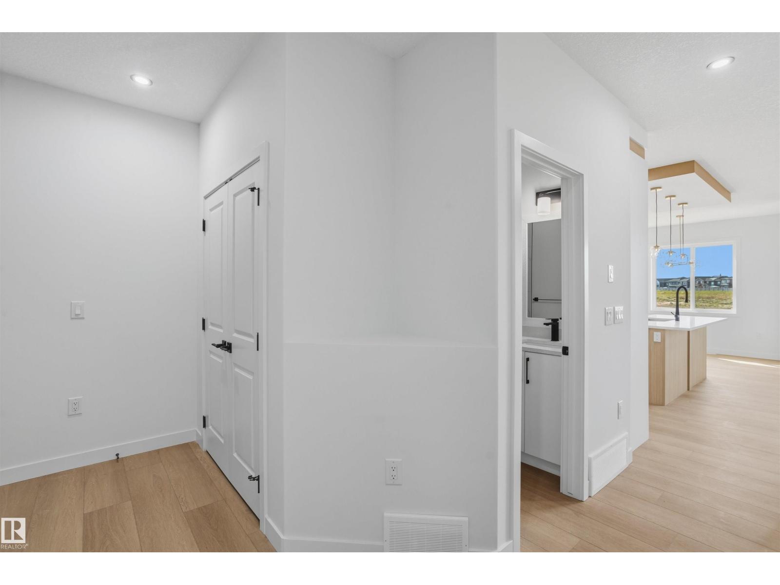 8510 223a St NW, Edmonton, Alberta T5T 8A2 - Photo 7 - E4510095