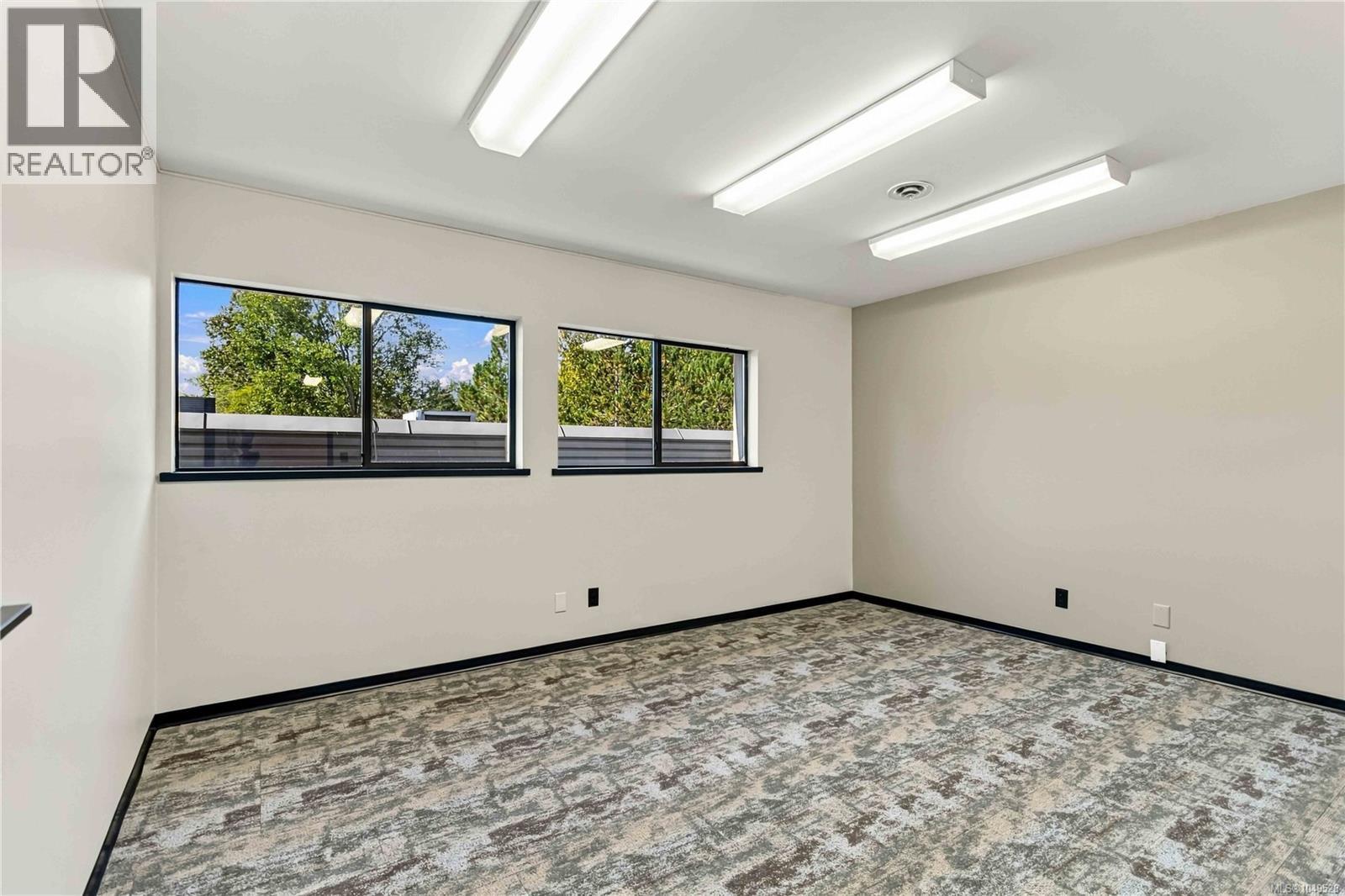 200 4252 Commerce Cir, Saanich, British Columbia V8Z 4M2 - Photo 9 - 1049528