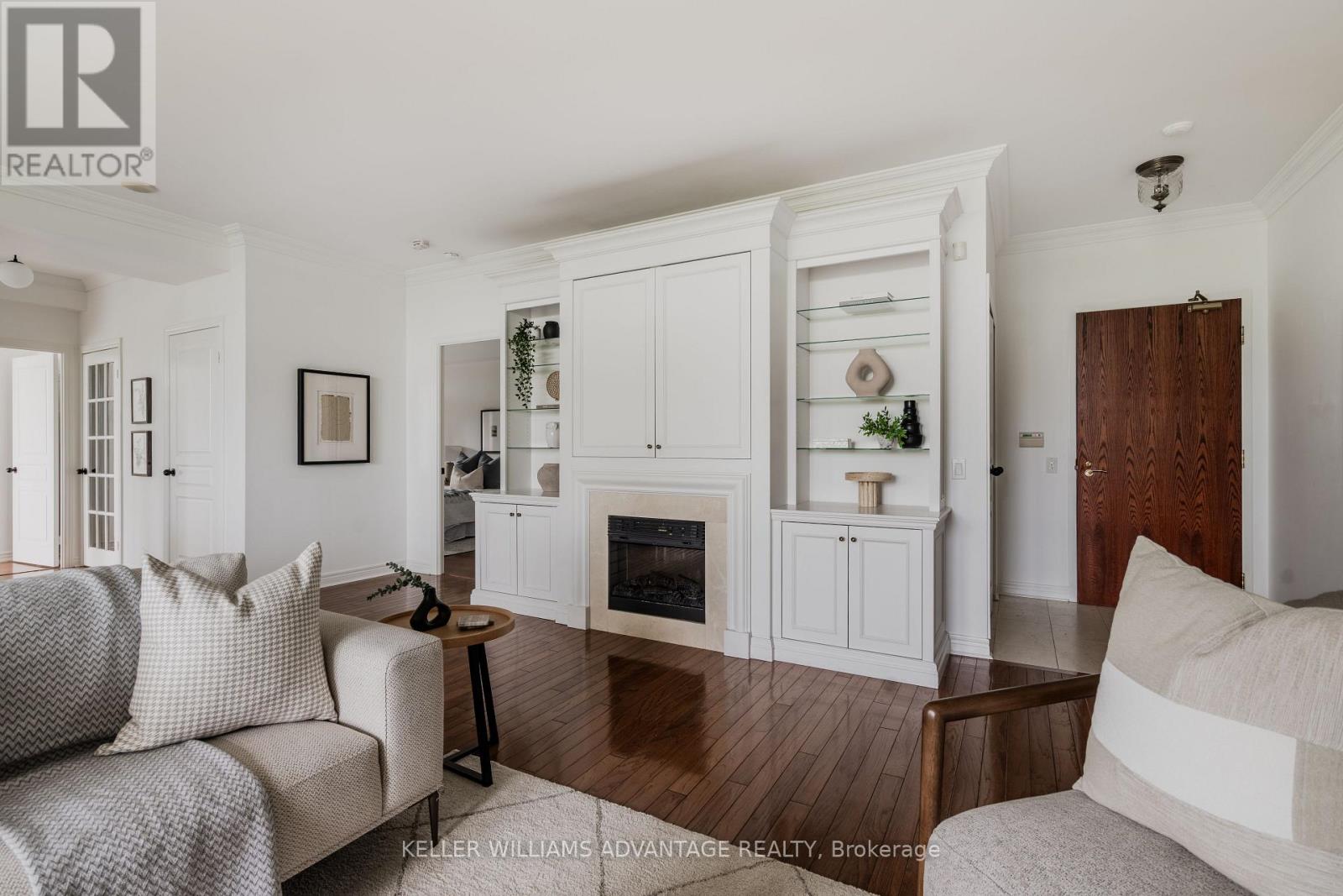 321 - 9 Boardwalk Drive, Toronto, Ontario  M4L 6T1 - Photo 5 - E13759106