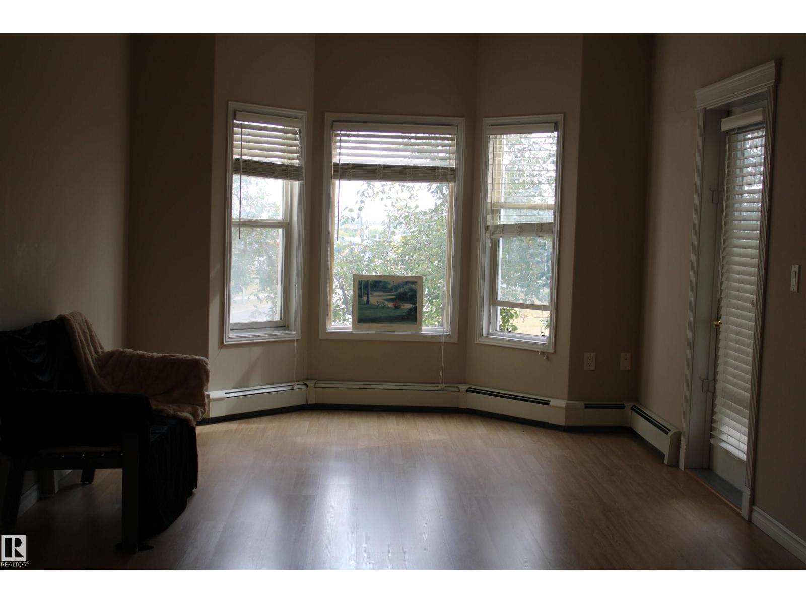 #212 14259 50 ST N NW photo 8