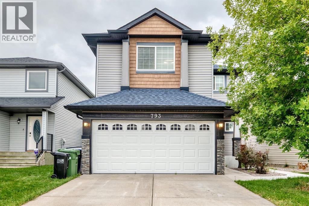 793 Luxstone Landing, Airdrie, Alberta