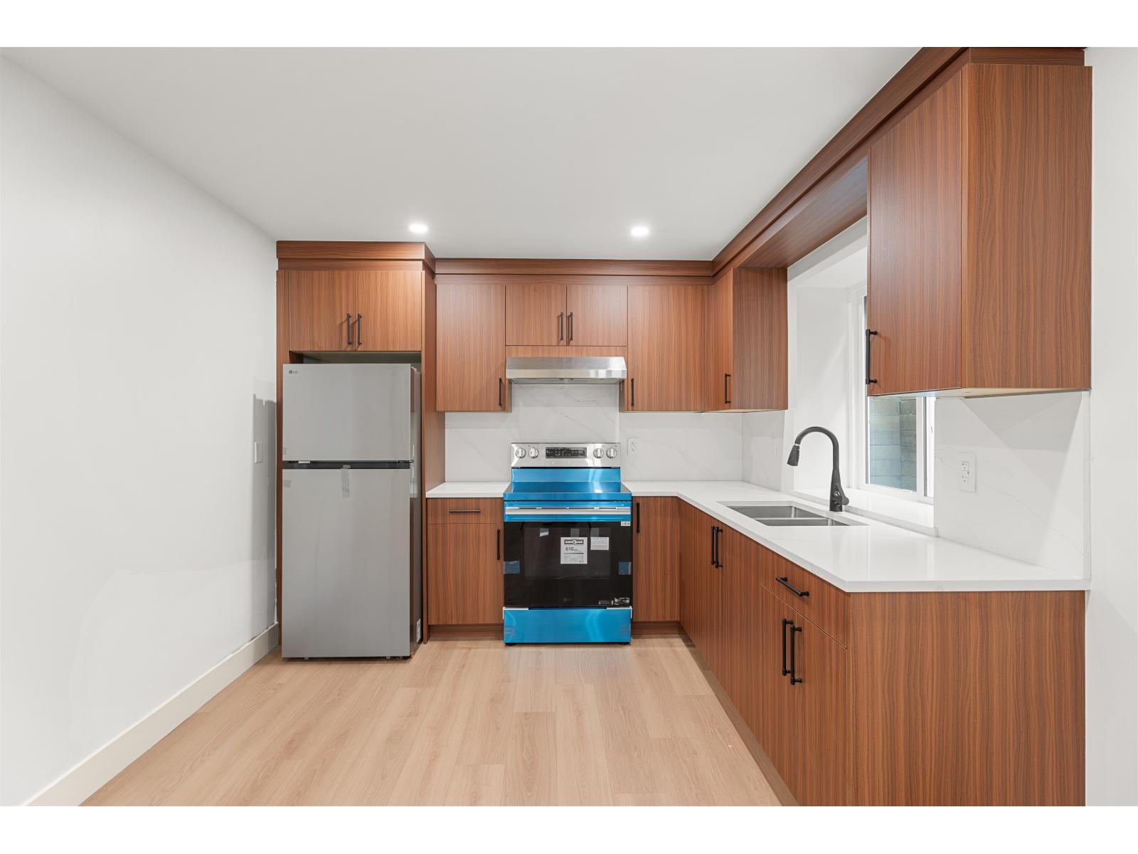 2 11365 86 AVENUE photo 10