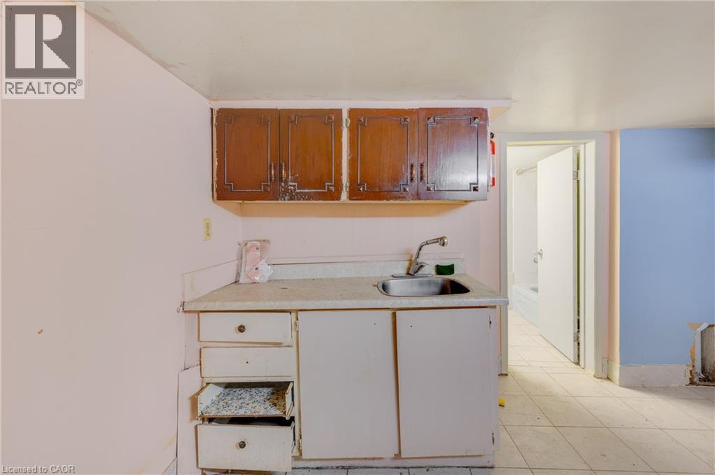 211 Wentworth Street N, Hamilton, Ontario  L8L 5V6 - Photo 28 - 40865619