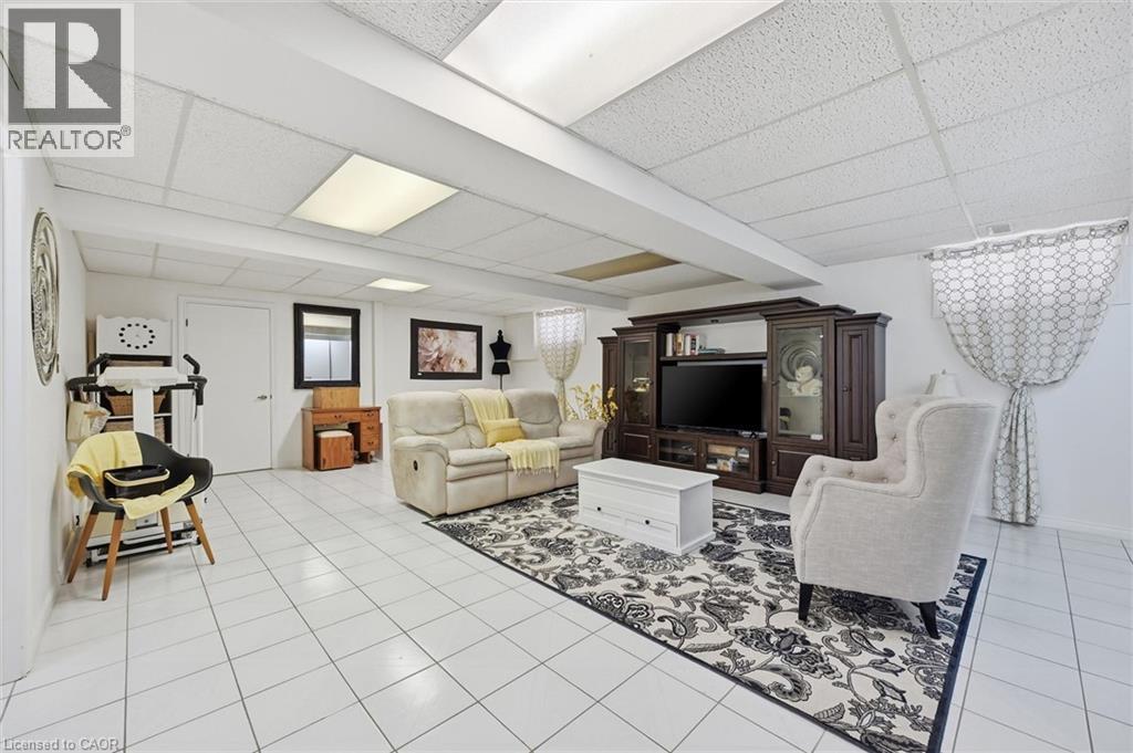 83 Oakridge Drive, Stoney Creek, Ontario  L8G 4P7 - Photo 33 - 40855594