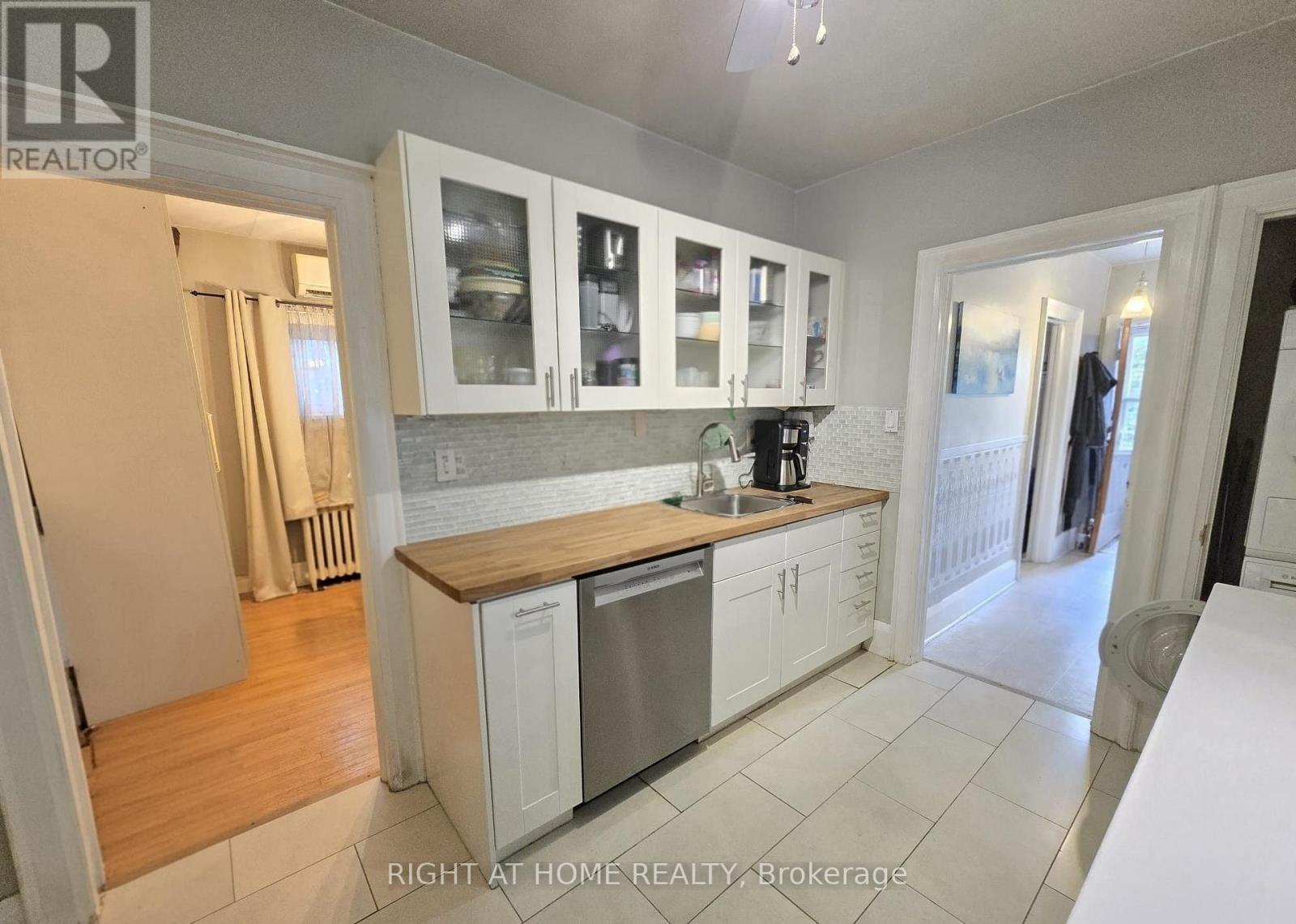24 Third Street, Toronto, Ontario  M8V 2X6 - Photo 11 - W13820856