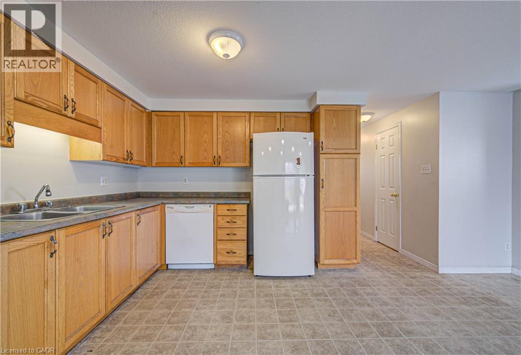155 Highbrook Street, Kitchener, Ontario  N2E 3P5 - Photo 11 - 40865363
