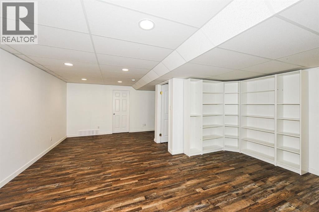 210 Gregory Street photo 16