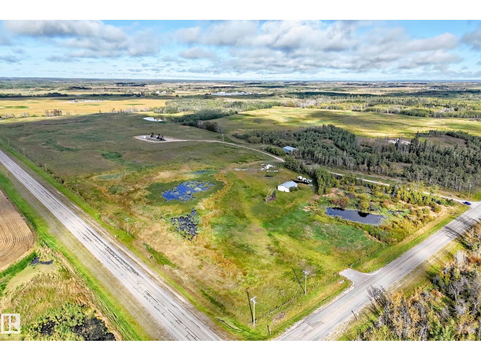 Twp 570 Range Road 220, Rural Sturgeon County, Alberta  T0A 2W1 - Photo 12 - E4510100