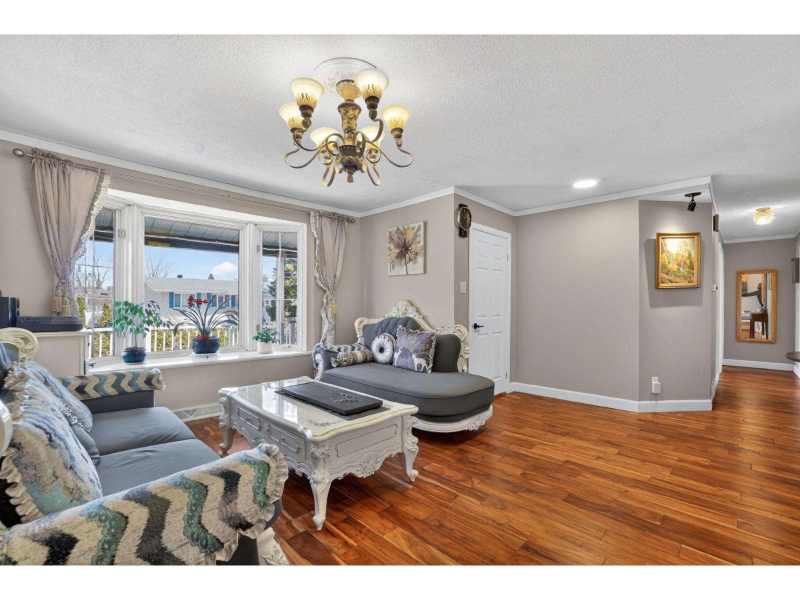 4962 Rue Dresden Montréal (Pierrefonds-Roxboro) Quebec Canada H8Z2C5 5