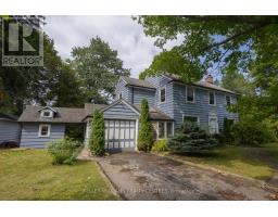 34 COUSINS DRIVE, Aurora, Ontario