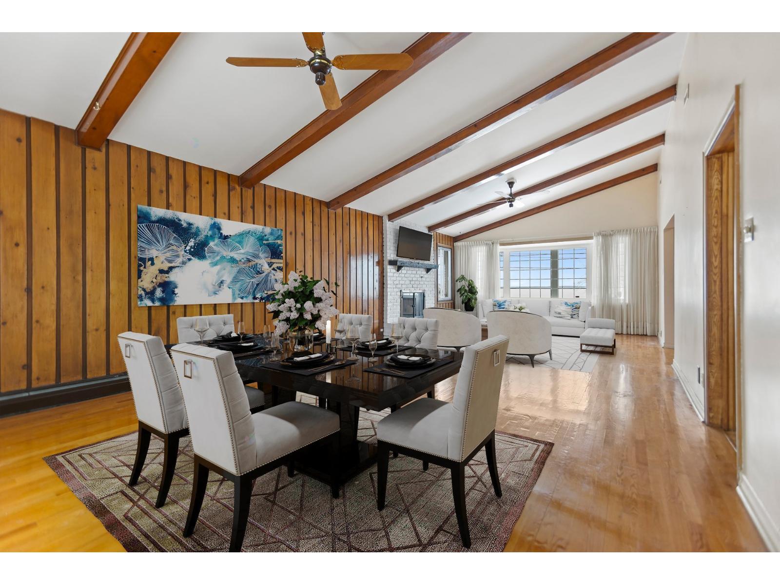 69 Ch. du Bord-du-Lac-Lakeshore Pointe-Claire Quebec Canada H9S4H5 5