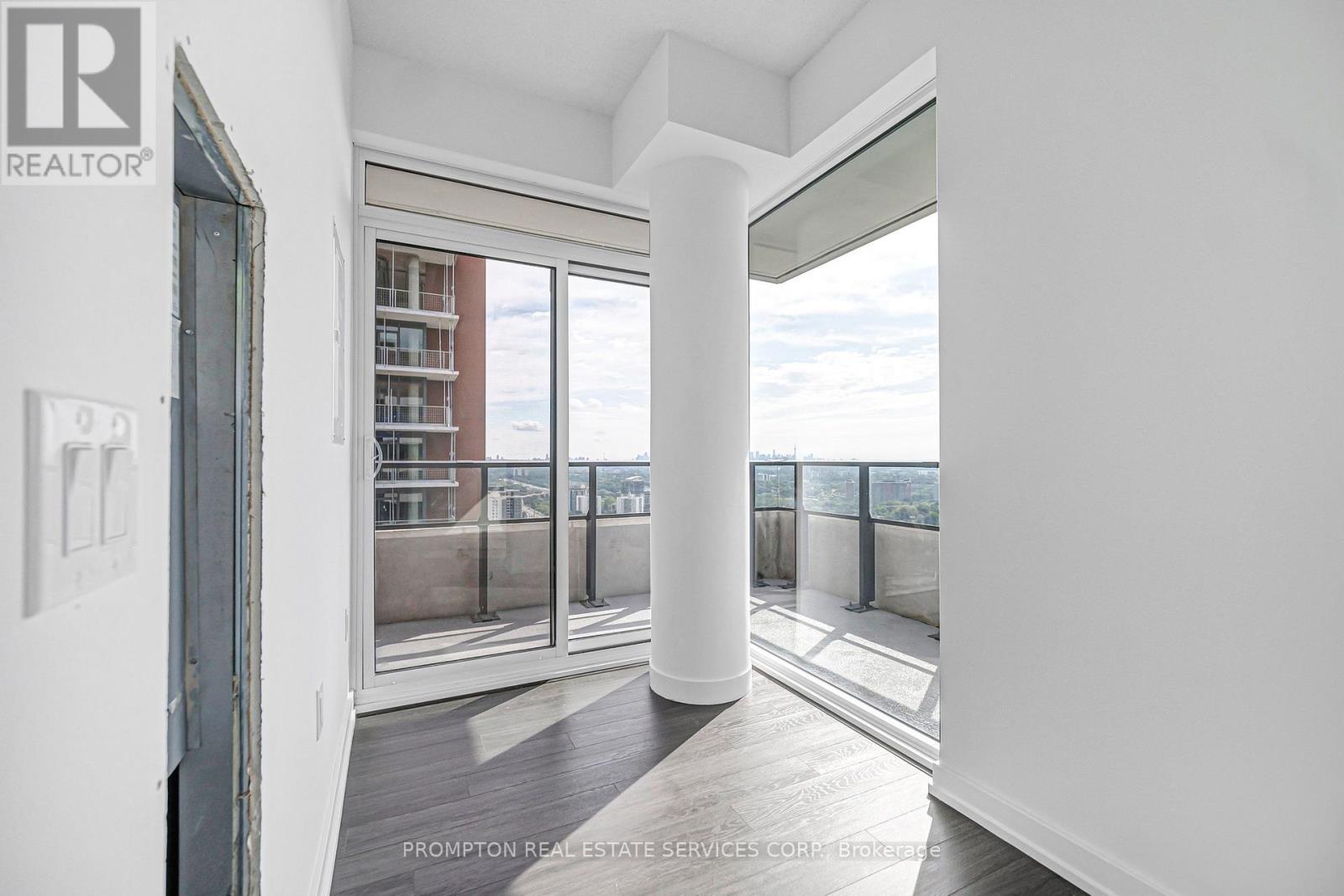 2613 - 4010 Eglinton Avenue W, Toronto, Ontario  M9A 0G5 - Photo 17 - W13821792