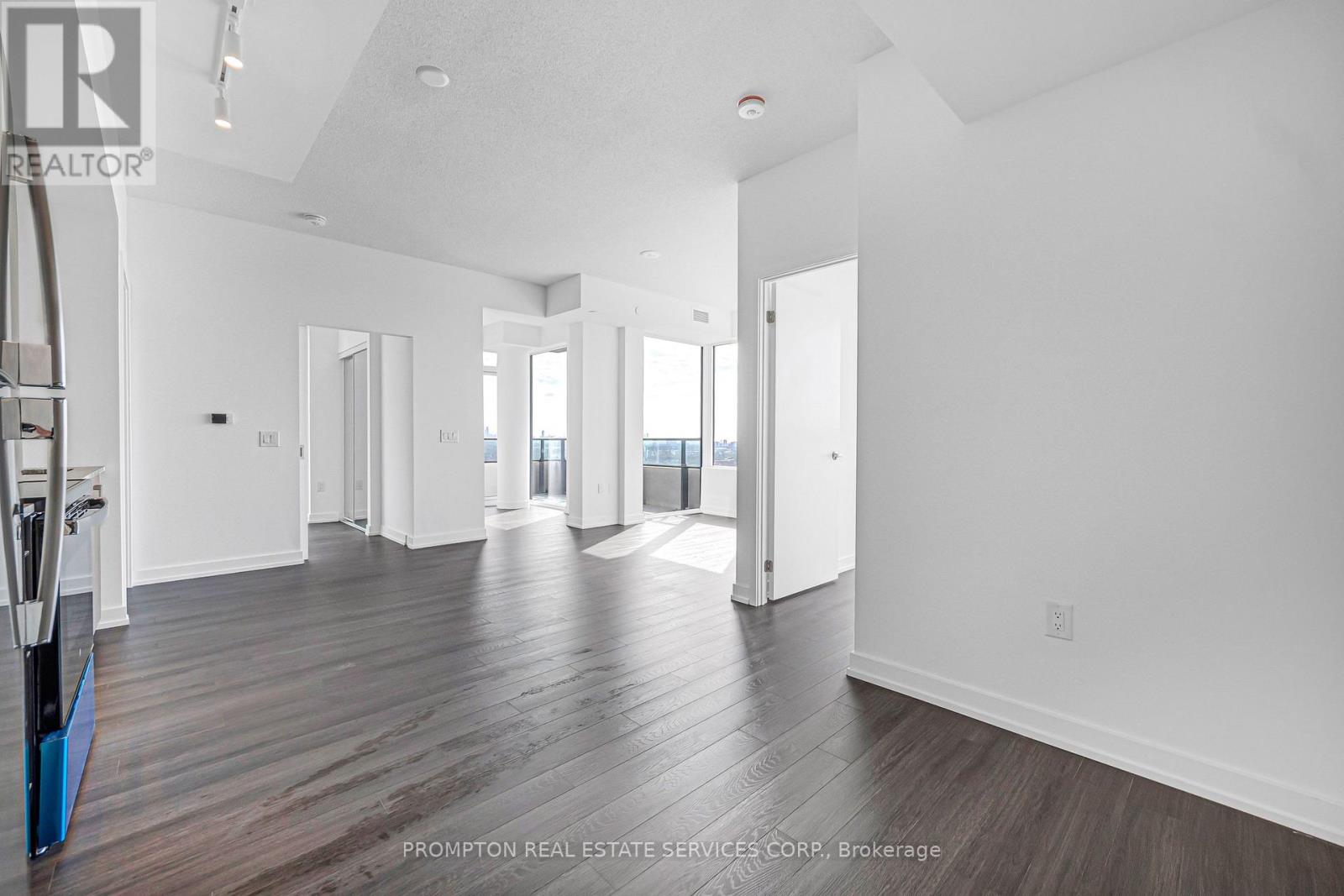 2613 - 4010 Eglinton Avenue W, Toronto, Ontario  M9A 0G5 - Photo 5 - W13821792