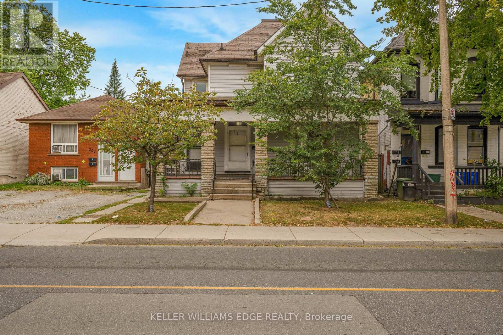 211 WENTWORTH STREET N, Hamilton, Ontario