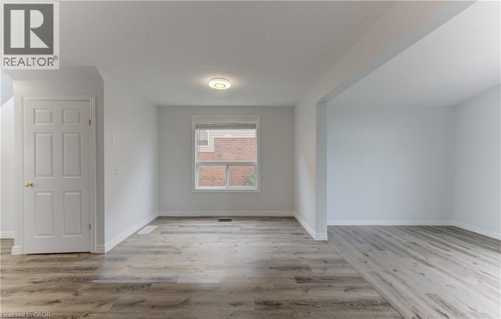 612 Brandenburg Boulevard, Waterloo, Ontario  N2T 2V3 - Photo 17 - 40859764