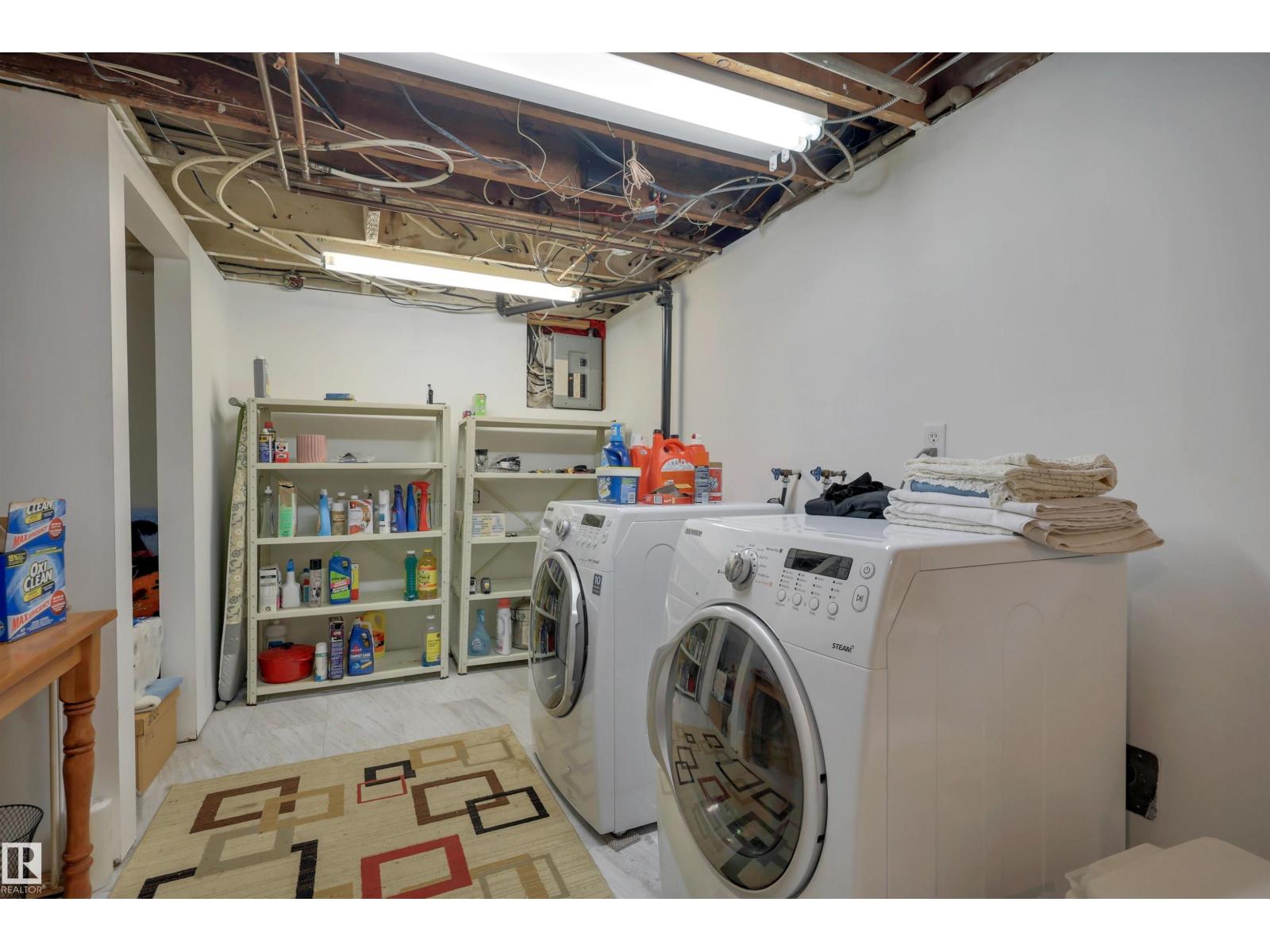10524 75 AV NW photo 39