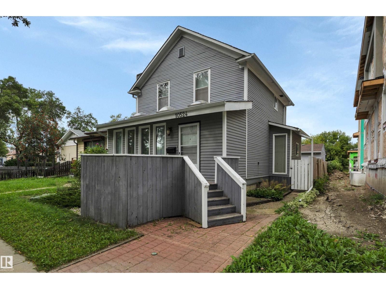 10524 75 AV NW photo 2