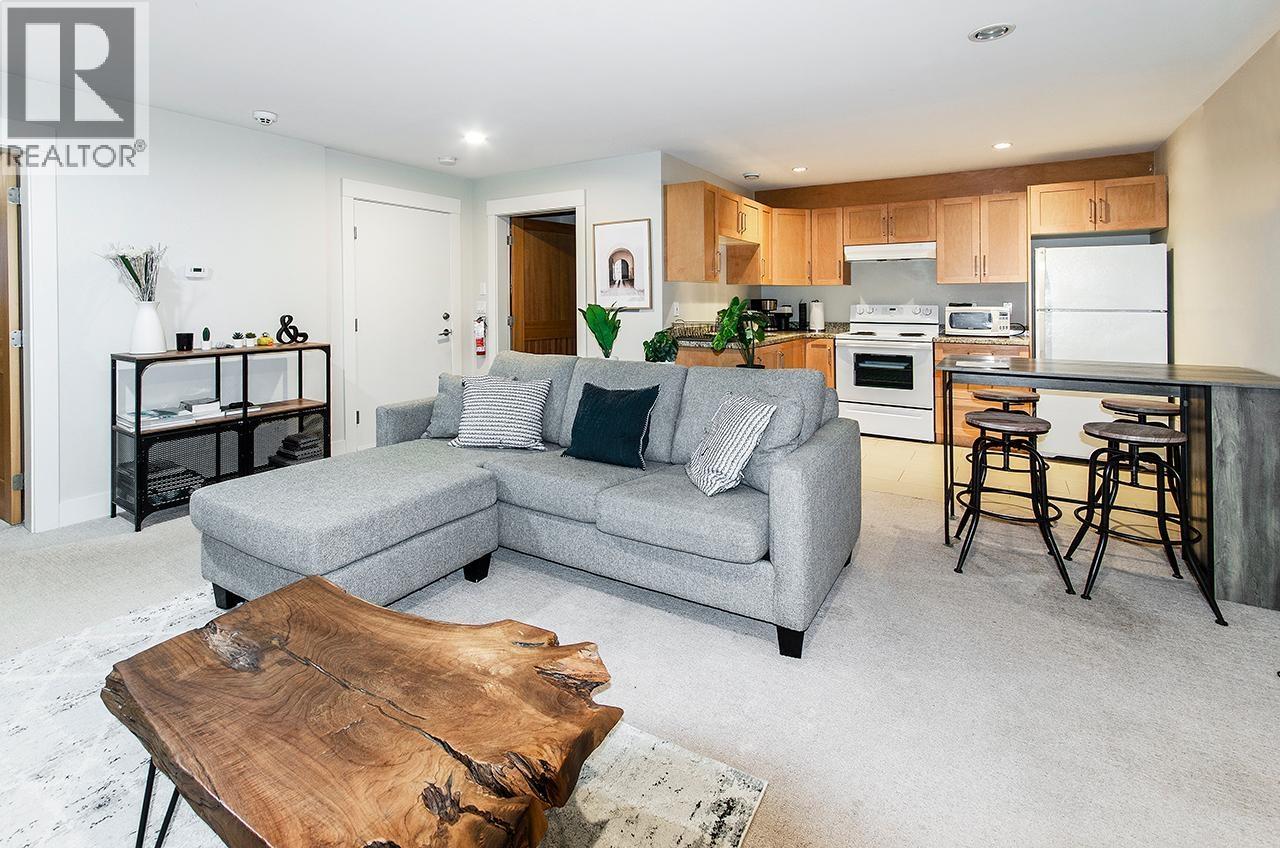 649 Sylvan Avenue, Vancouver, British Columbia  V7R 2E8 - Photo 16 - R3169111