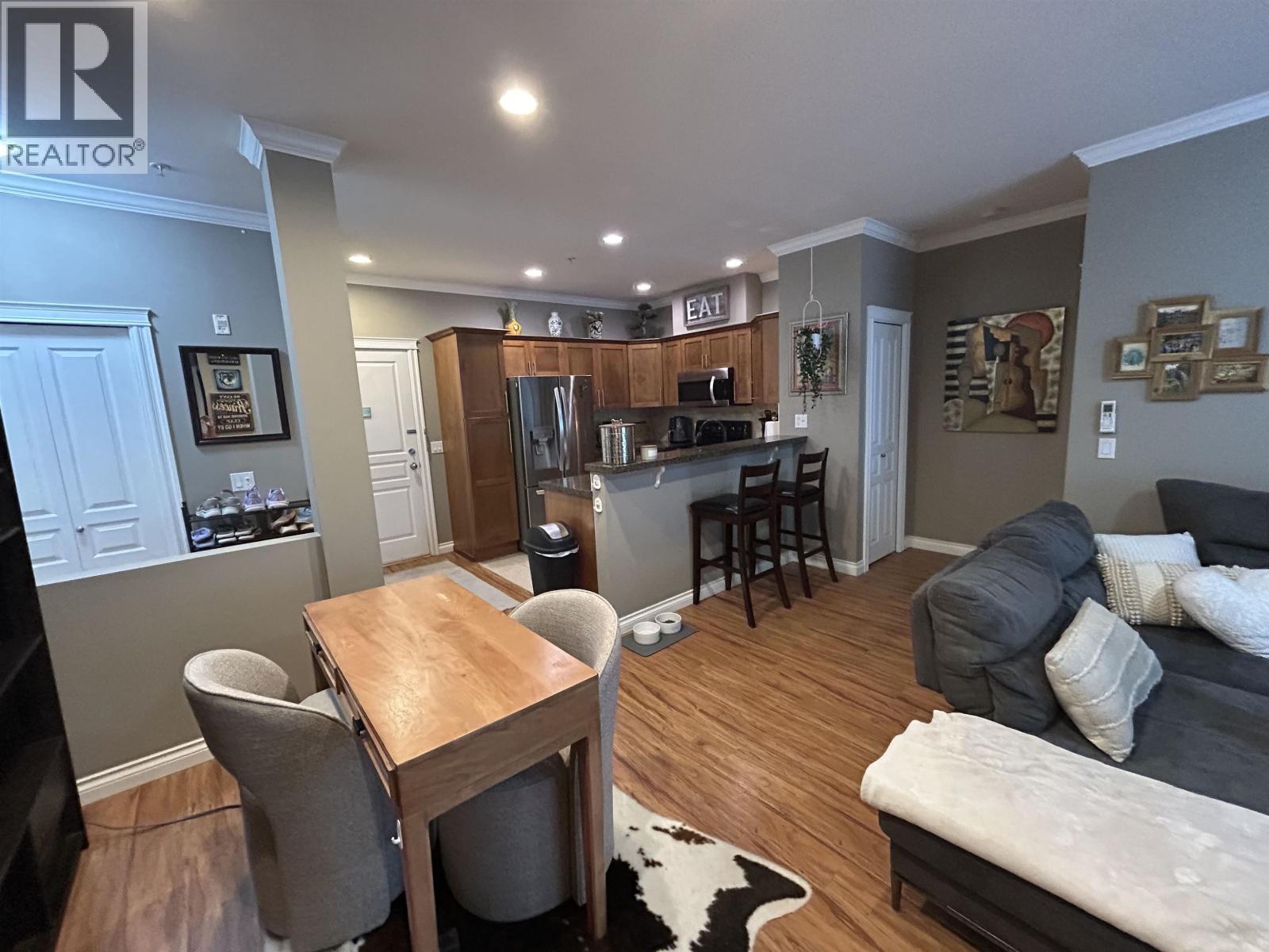 305 12090 227th Street, Maple Ridge, British Columbia  V2X 6J5 - Photo 5 - R3169112
