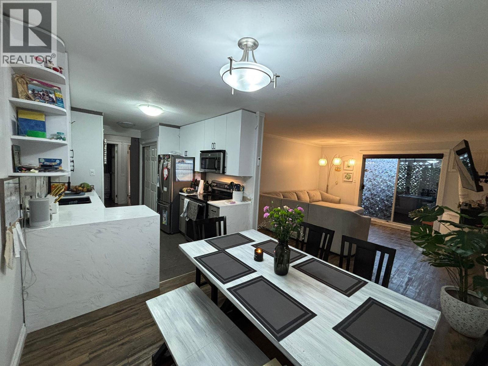3854 Gordon Drive Unit# 190, Kelowna, British Columbia