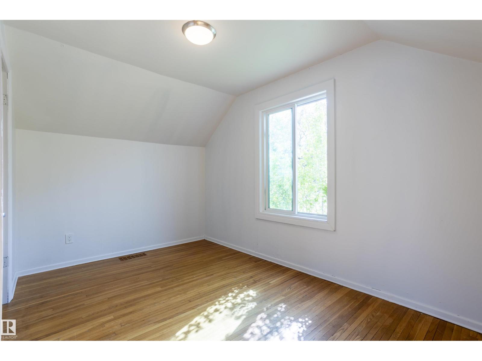 13716 115 Av Nw, Edmonton, Alberta  T5M 3B3 - Photo 12 - E4510106