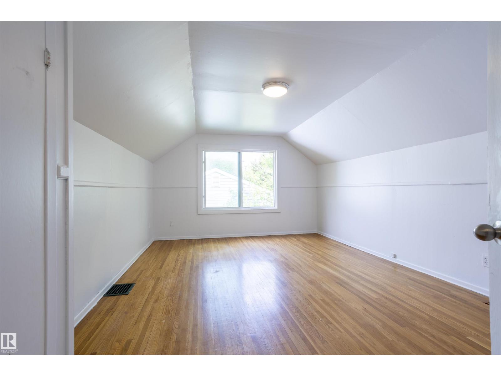 13716 115 Av Nw, Edmonton, Alberta  T5M 3B3 - Photo 13 - E4510106