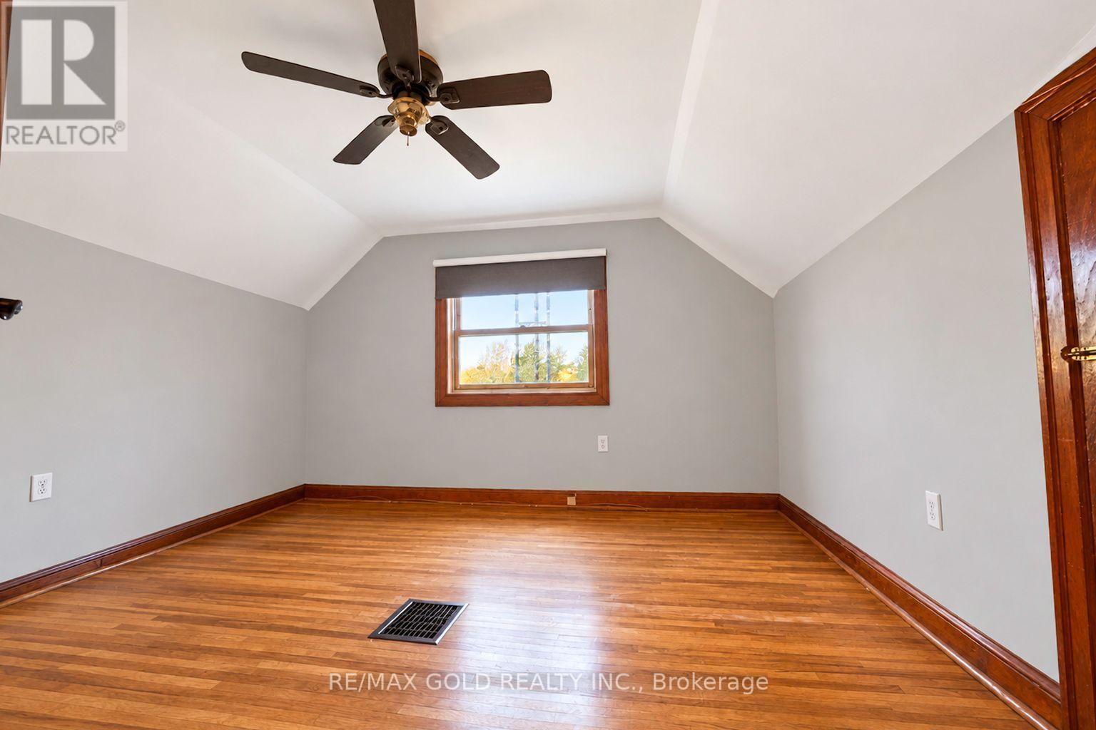 15208 Airport Road, Caledon, Ontario L7C 2W7 - Photo 16 - W13821846