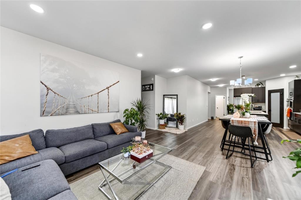 85 Summerscales Place, Winnipeg, Manitoba  R2V 5E2 - Photo 7 - 202623921