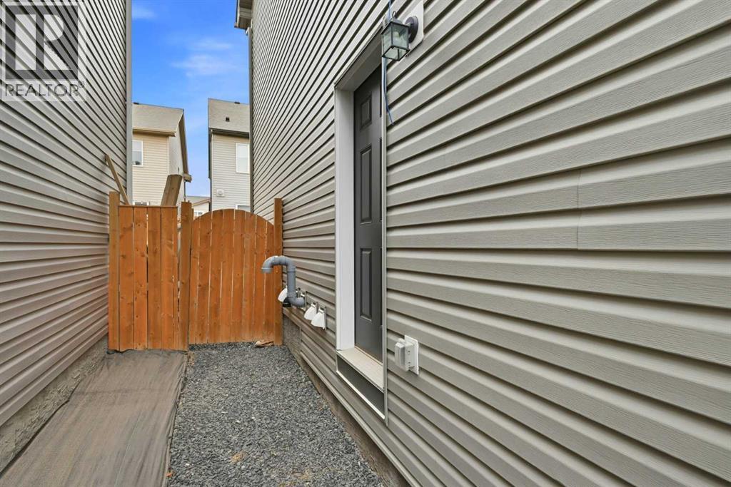 228 Carringham Road NW, Calgary, Alberta  T3J 1V4 - Photo 47 - A2347770