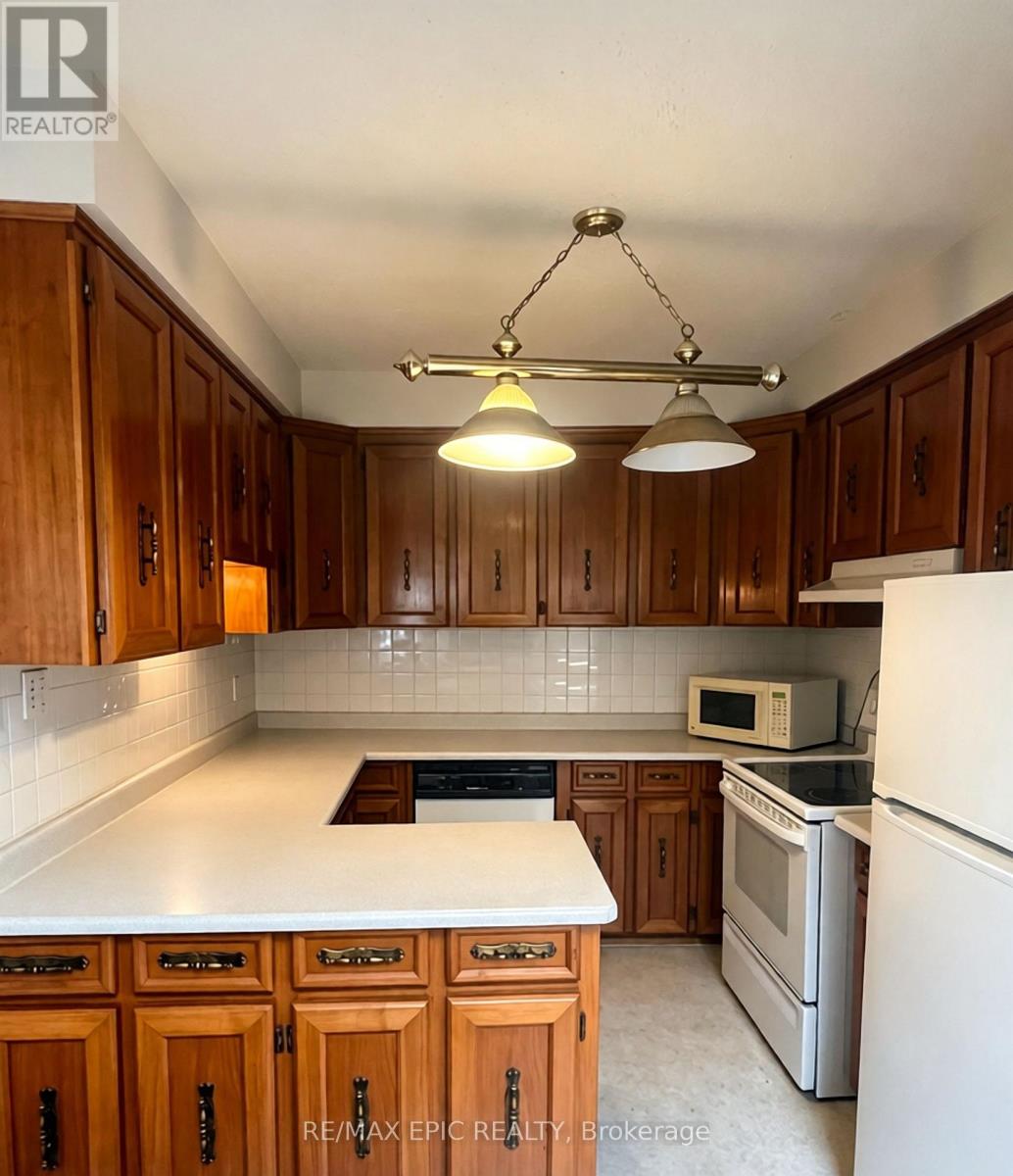 Upper/2nd Floor - 1044 Kingston Road, Toronto, Ontario  M4E 1T4 - Photo 10 - E13821868