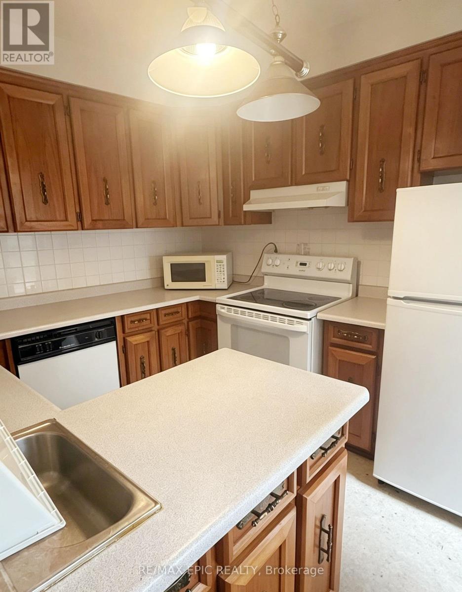 Upper/2nd Floor - 1044 Kingston Road, Toronto, Ontario  M4E 1T4 - Photo 11 - E13821868