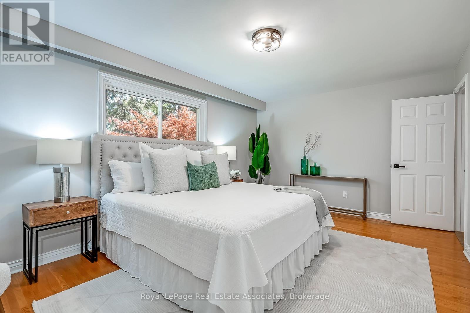 2553 Annelyn Court, Mississauga, Ontario  L5C 2Z7 - Photo 21 - W13821878