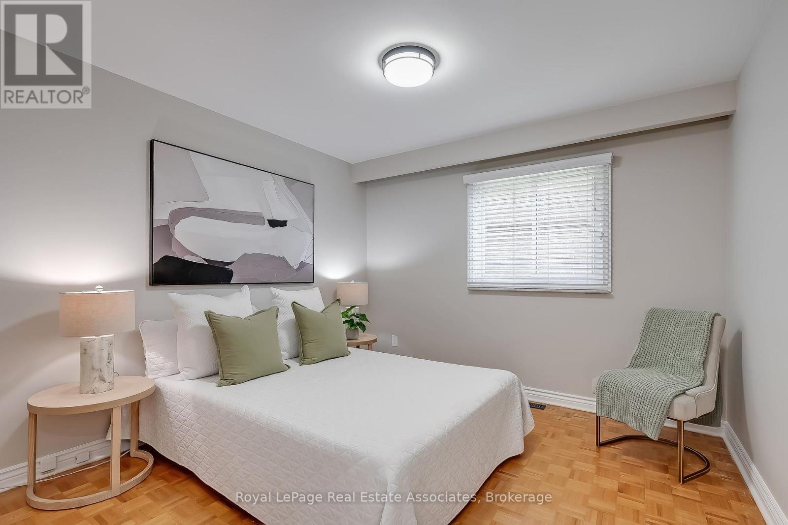 2553 Annelyn Court, Mississauga, Ontario  L5C 2Z7 - Photo 28 - W13821878