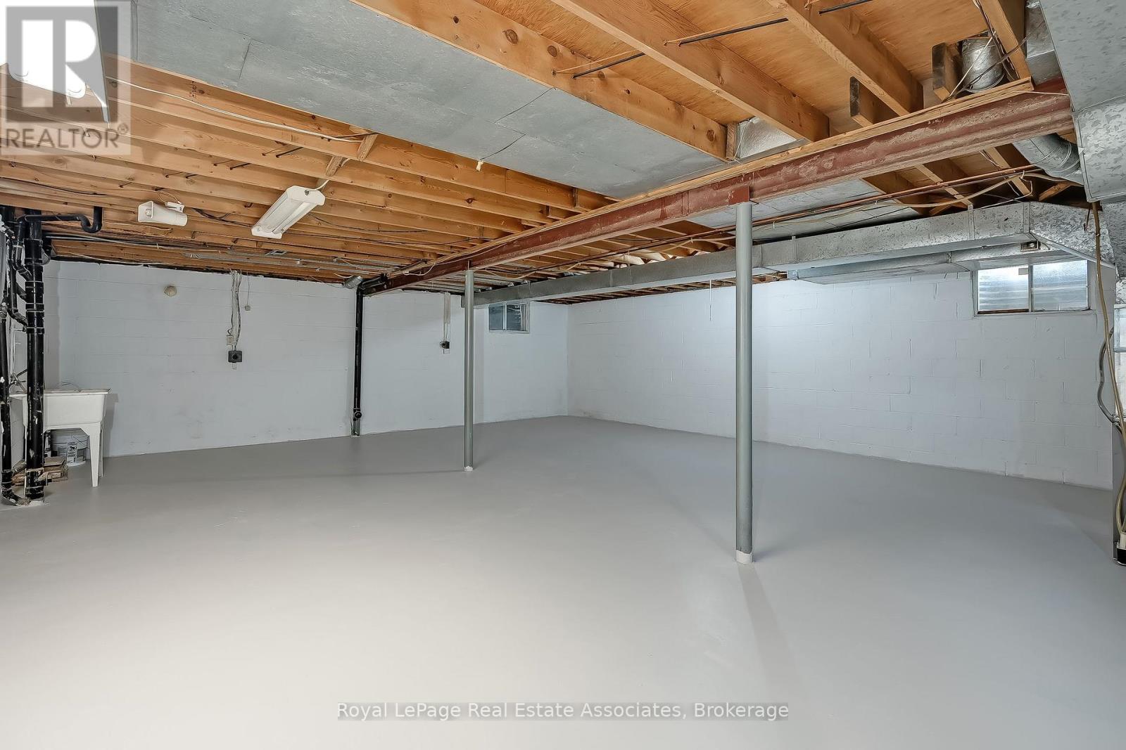 2553 Annelyn Court, Mississauga, Ontario  L5C 2Z7 - Photo 43 - W13821878