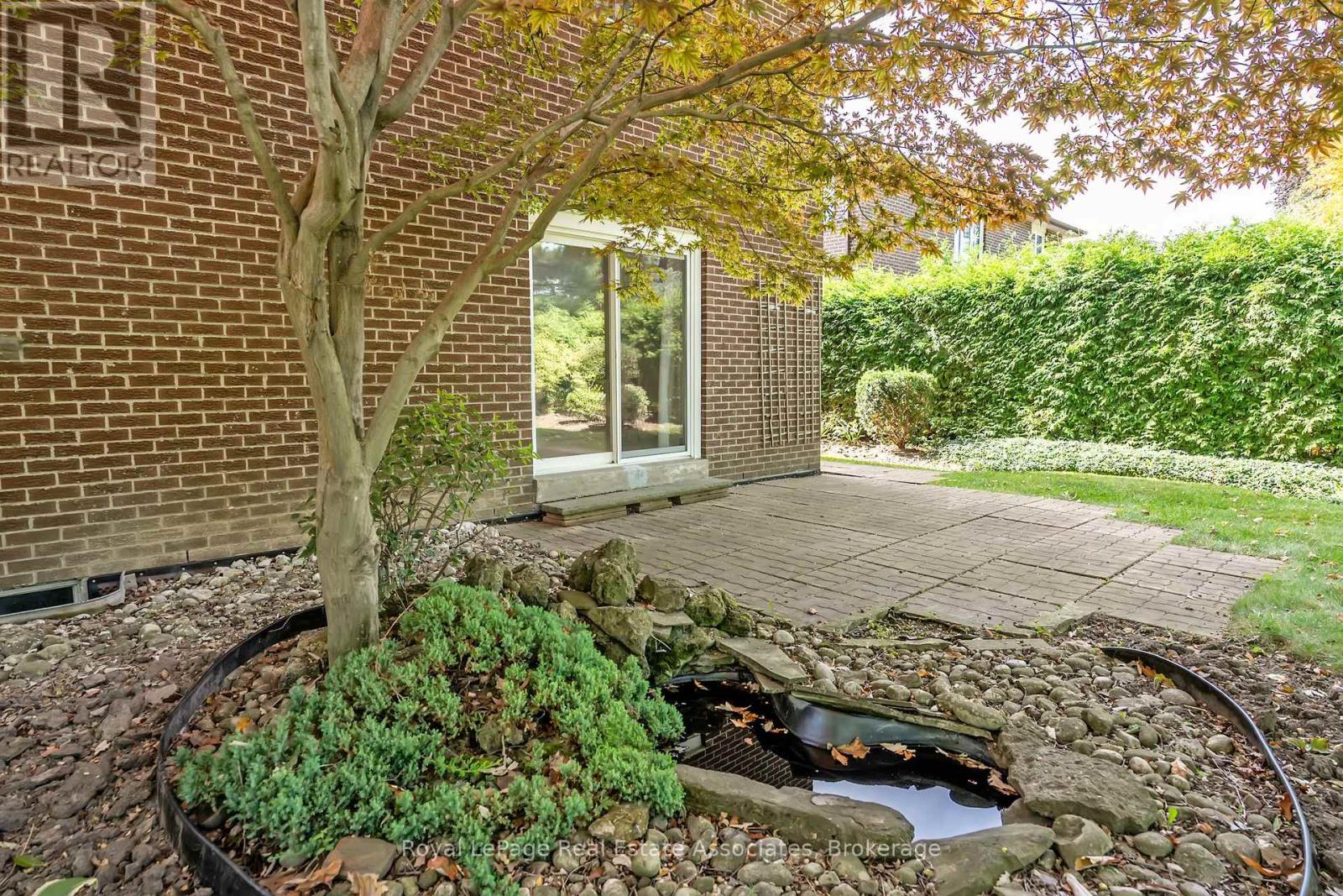 2553 Annelyn Court, Mississauga, Ontario  L5C 2Z7 - Photo 47 - W13821878