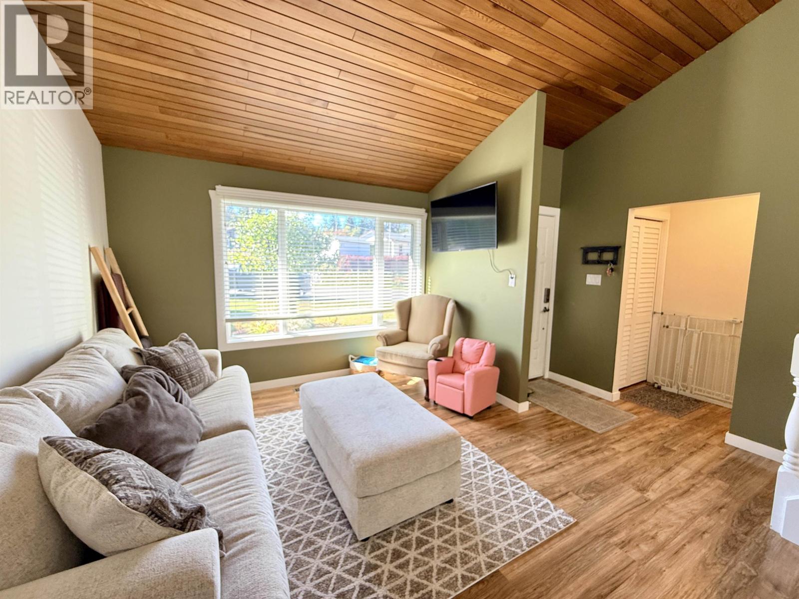 2838 Ingala Drive, Prince George, British Columbia  V2K 3Z8 - Photo 3 - R3169126